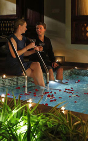 Kerala Honeymoon Package With Private  Pool Villa - 5 Days Image