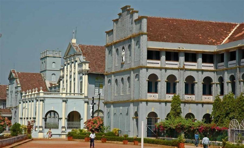 Discover St. Aloysius Chapel