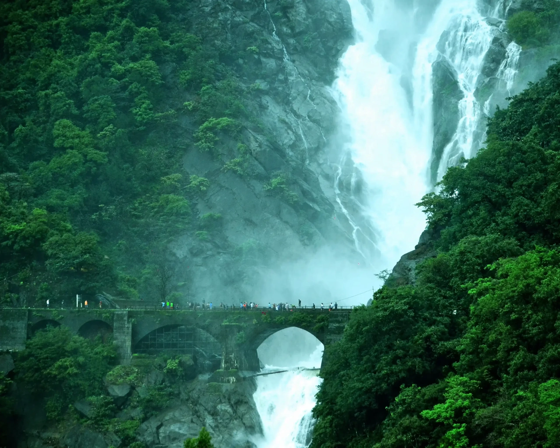 Experience Dudhsagar Waterfalls