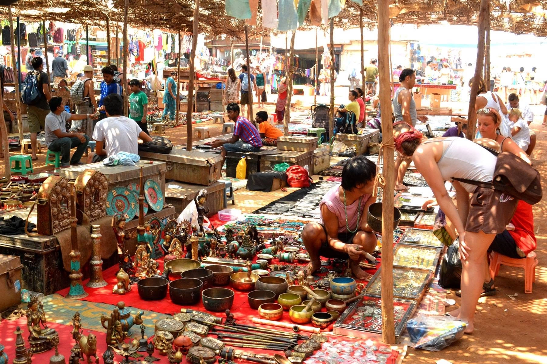 Explore Anjuna Flea Market