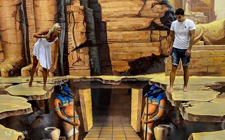 Discover Art in Paradise