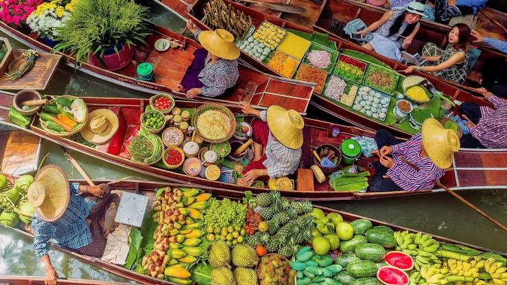 Discover Floating Markets and Local Food