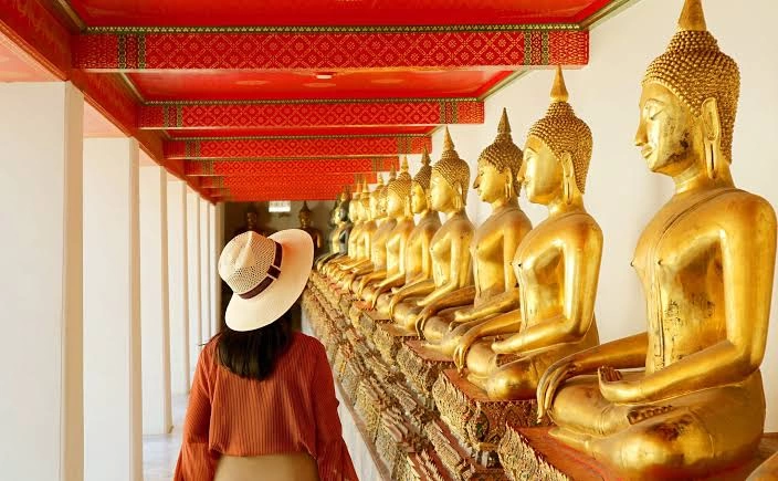 Discover Wat Pho and the Reclining Buddha