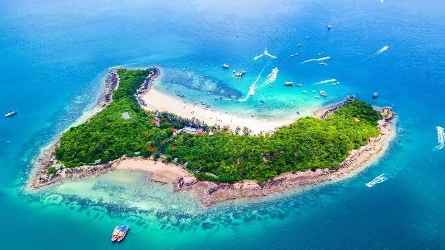 Enjoy a Koh Larn Island Excursion