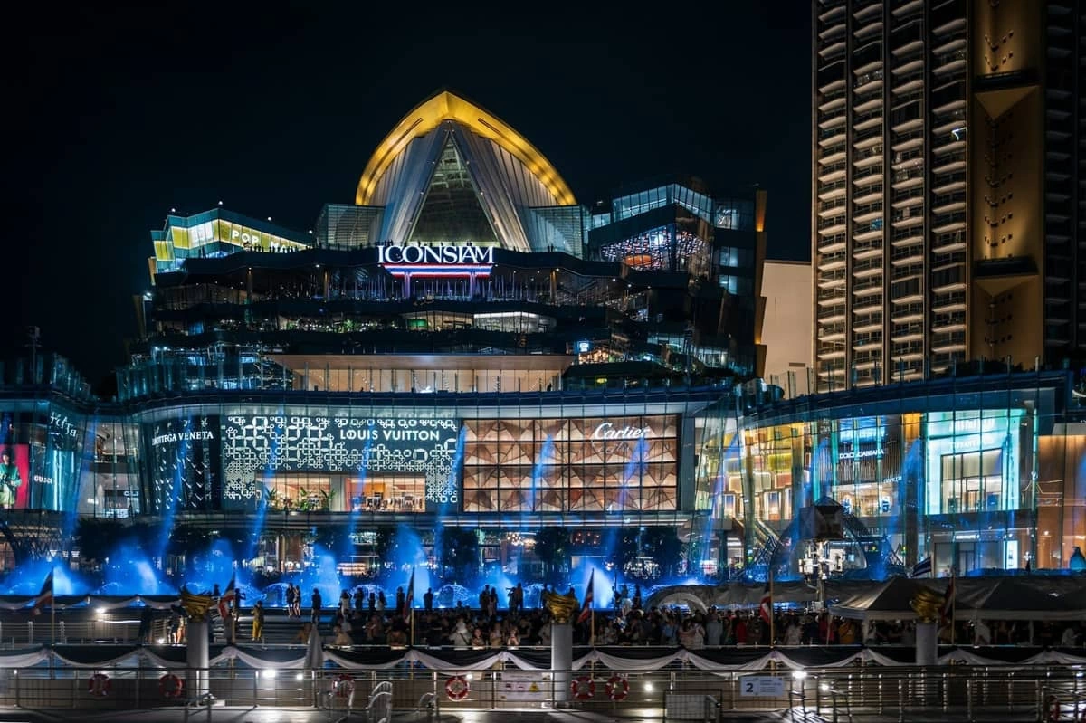 Enjoy Shopping at ICONSIAM and Siam