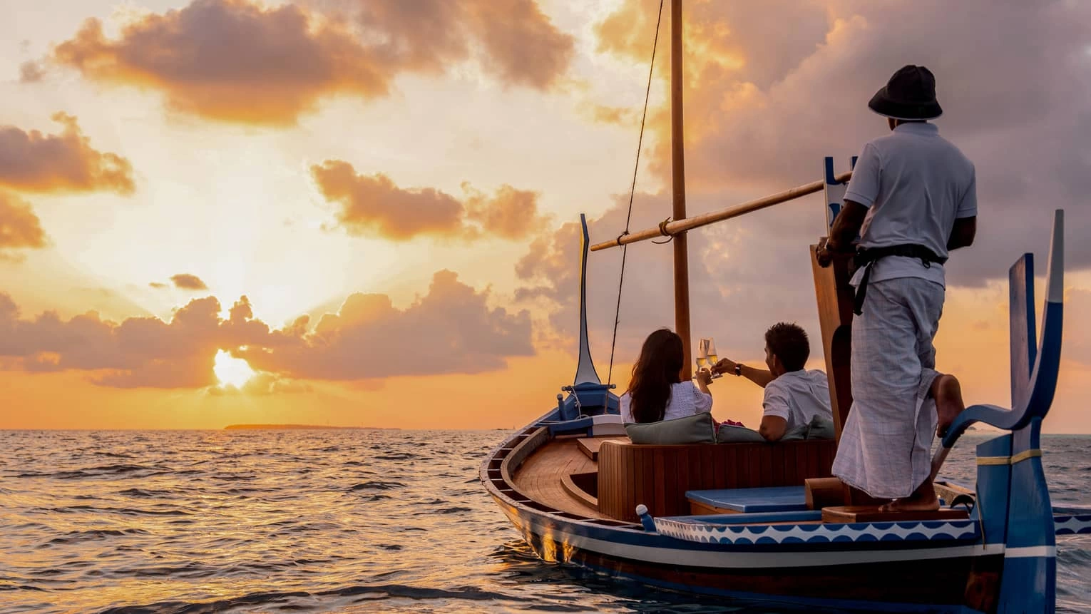Experience a Traditional Maldivian Dhoni Ride