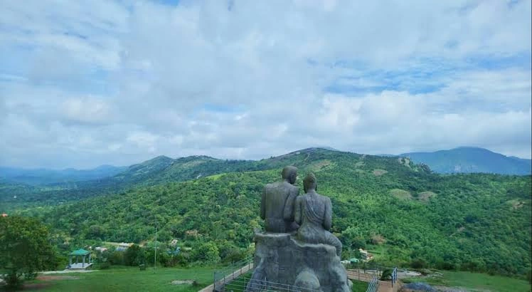 Kuravan and Kurathi Statue