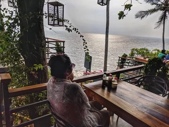 Cafe and Seafood Experience