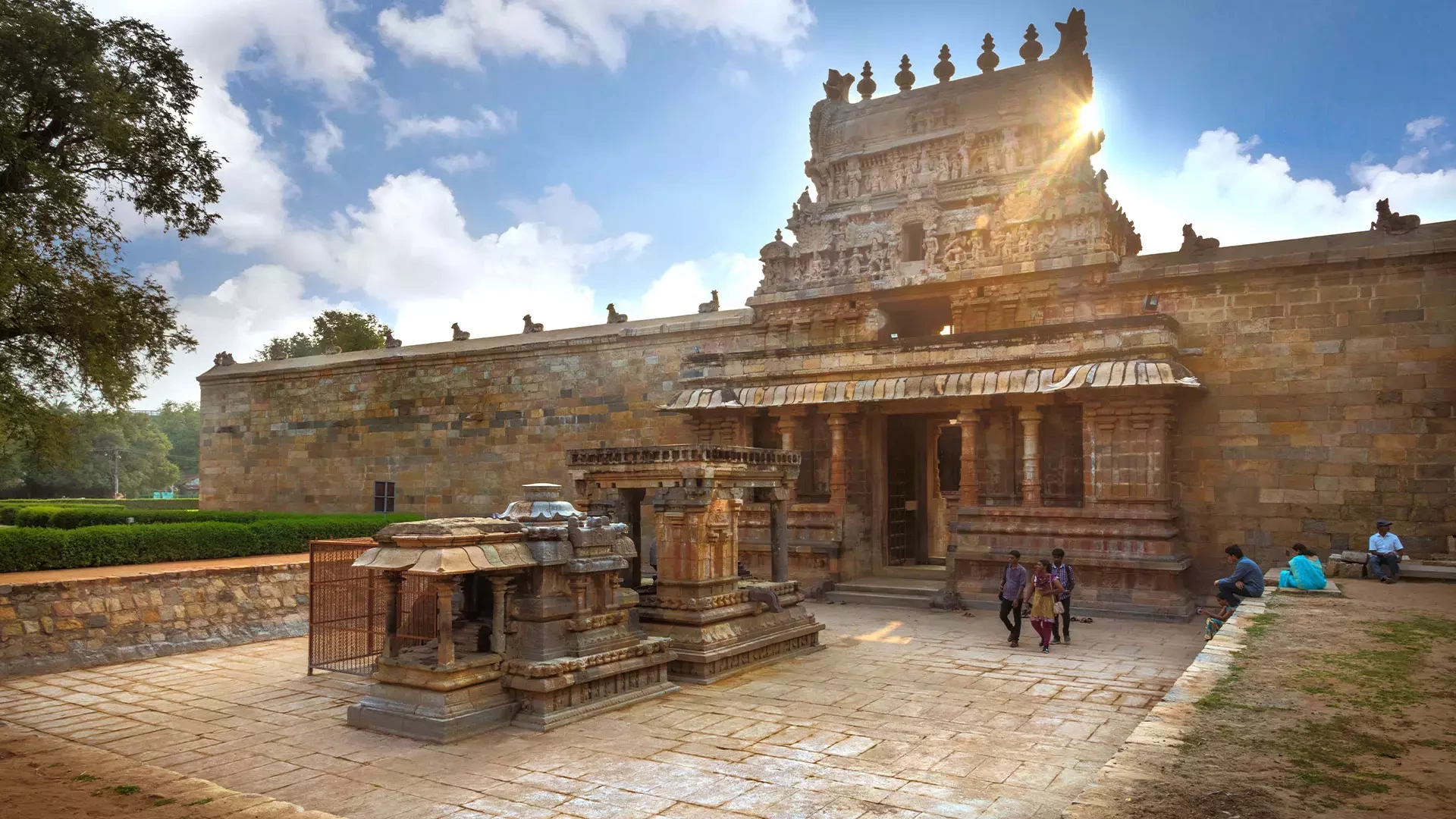Visit Airavatesvara Temple