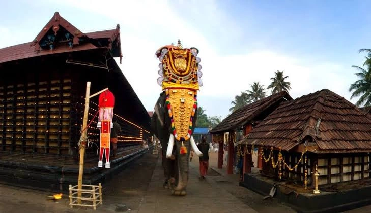 Visit Aranmula Parthasarathy Temple