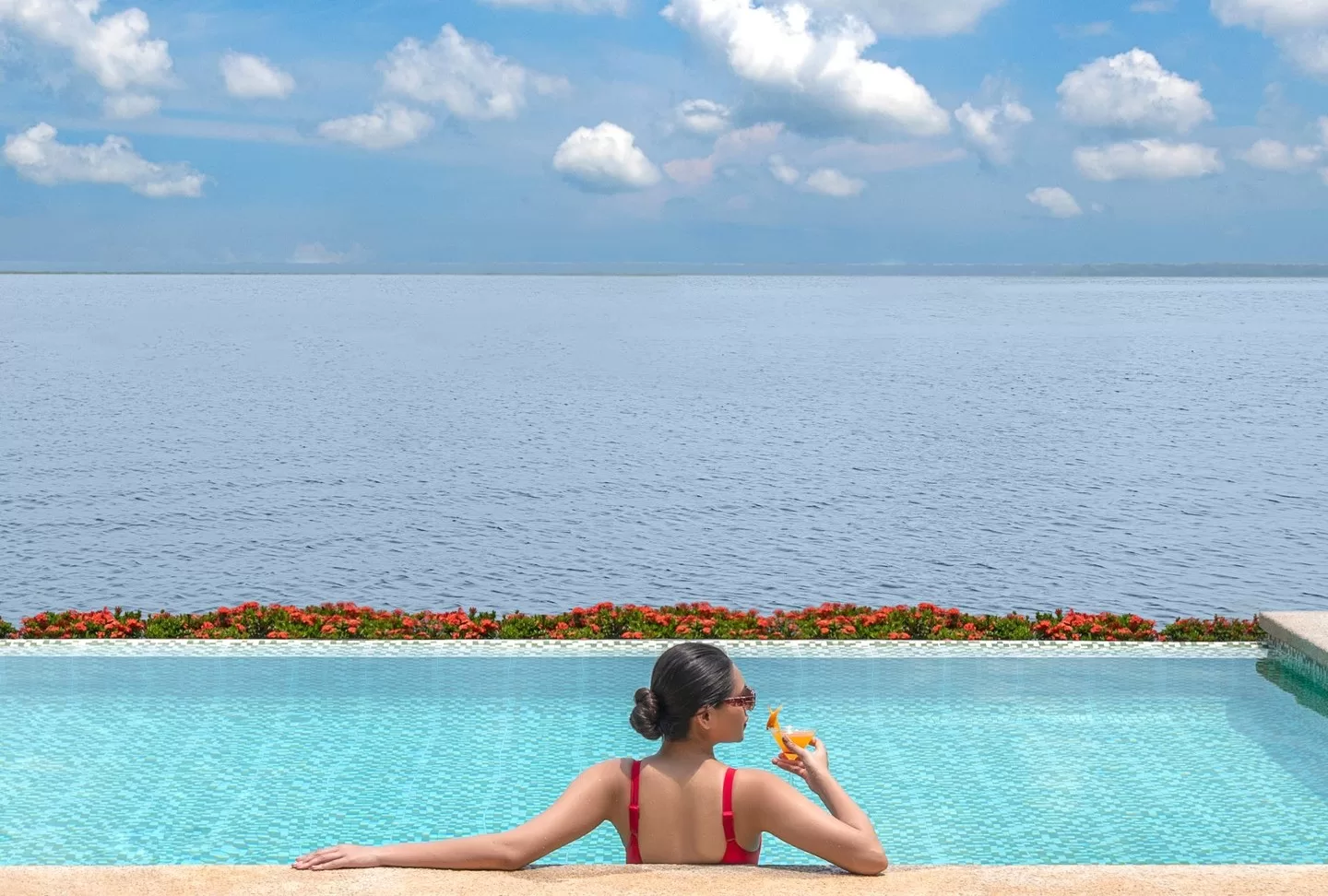 Munnar Thekkady Kumarakom Tour Package