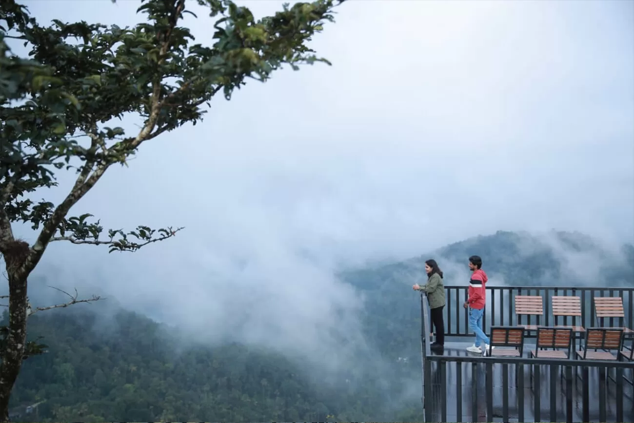 Kerala Honeymoon with Houseboat and Pool Villa